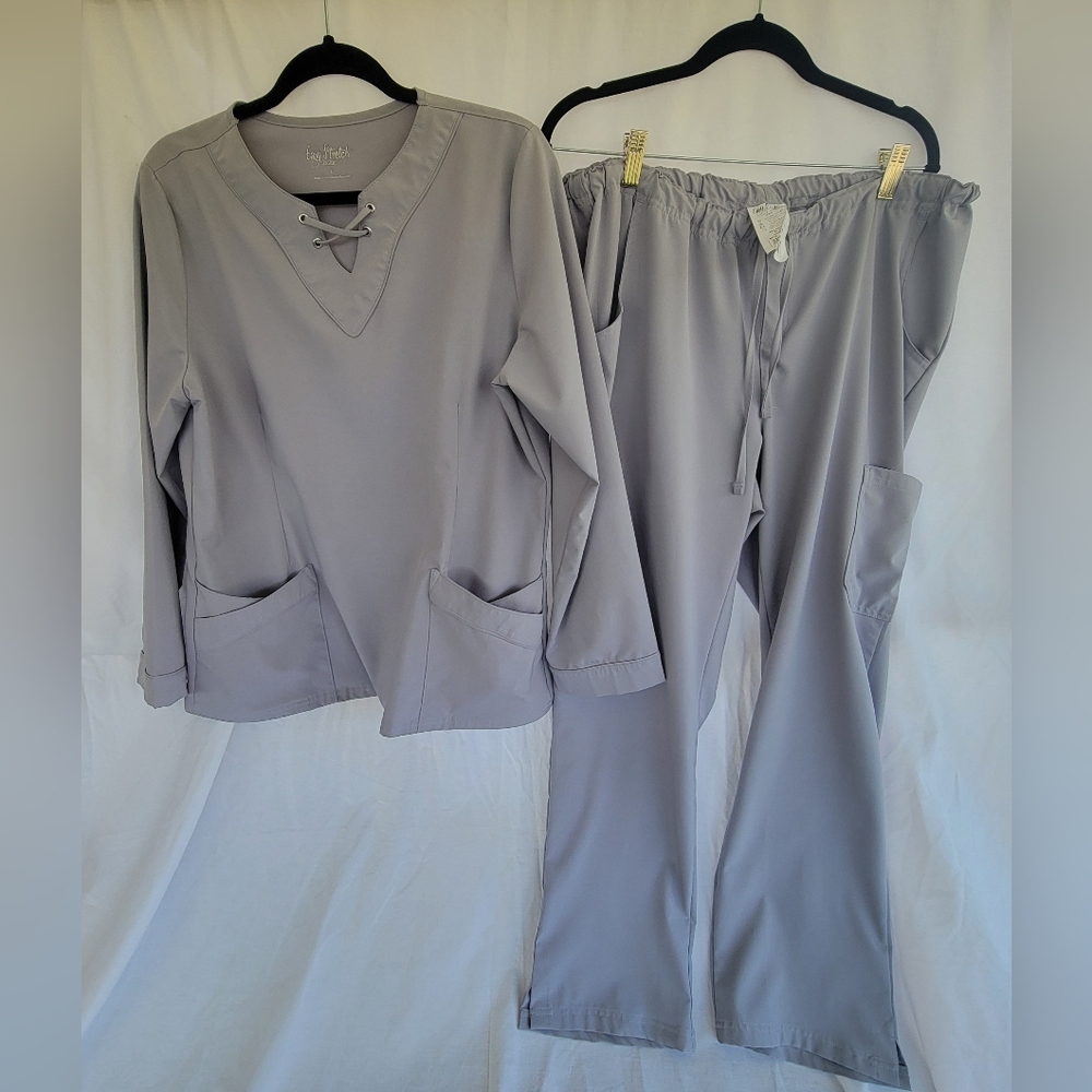 Easy Stretch Large Gray Scrub Set with Pockets and Long Sleeves.